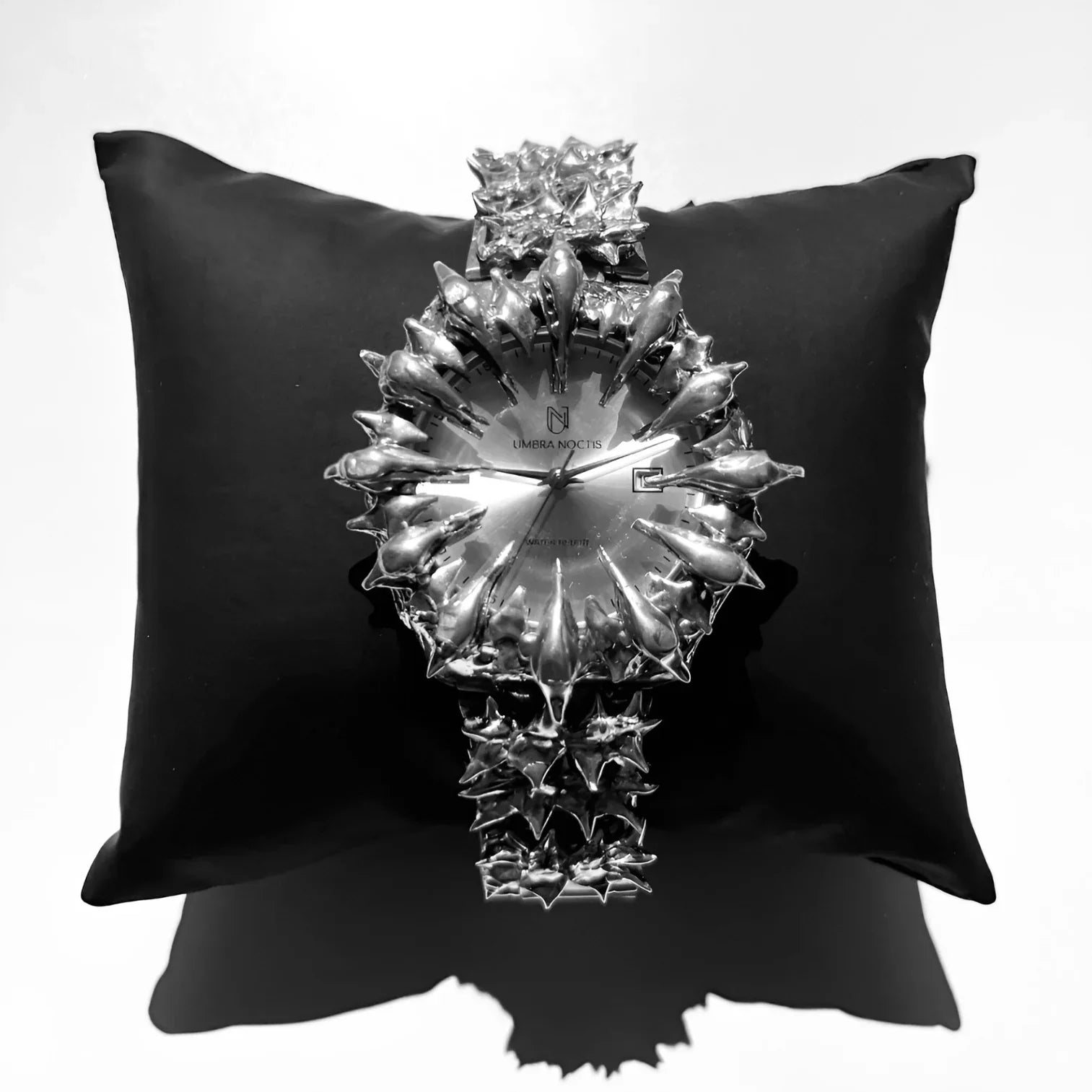 限定価格 美✨超希少✨AAAブラック レムリアン✨×ライトニング✨守護石セラデ産 Moonlight Gothic Watch | Stainless Steel | Handmade | Umbra Noctis